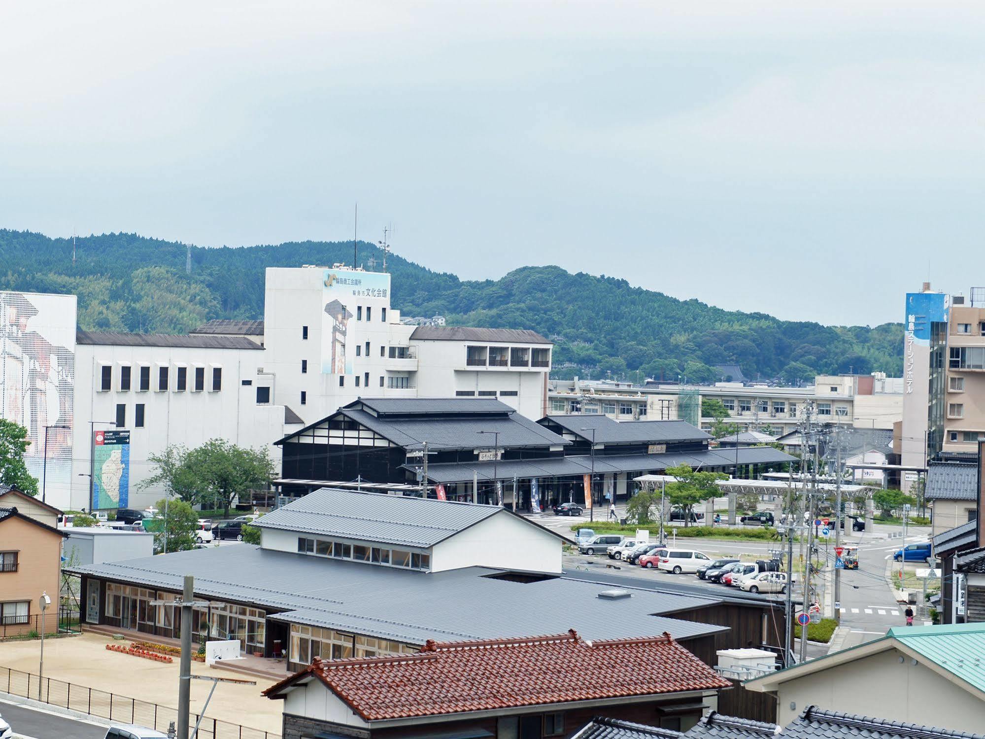 Hotel Mercato Wajima Bagian luar foto